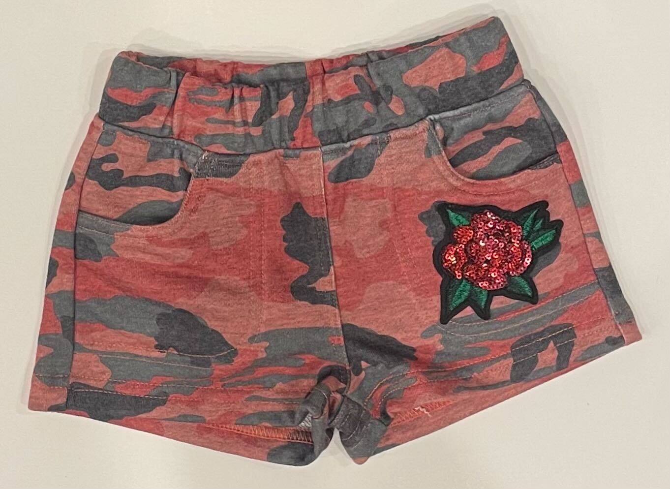 RED CAMO ROSE SHORTS