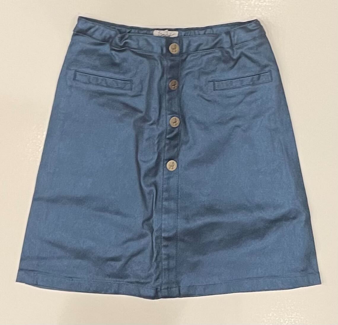 BLUE LEATHER BUTTON SKIRT