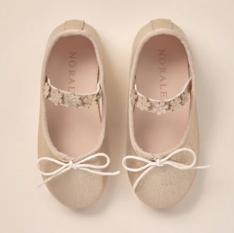 ballet flats || champagne