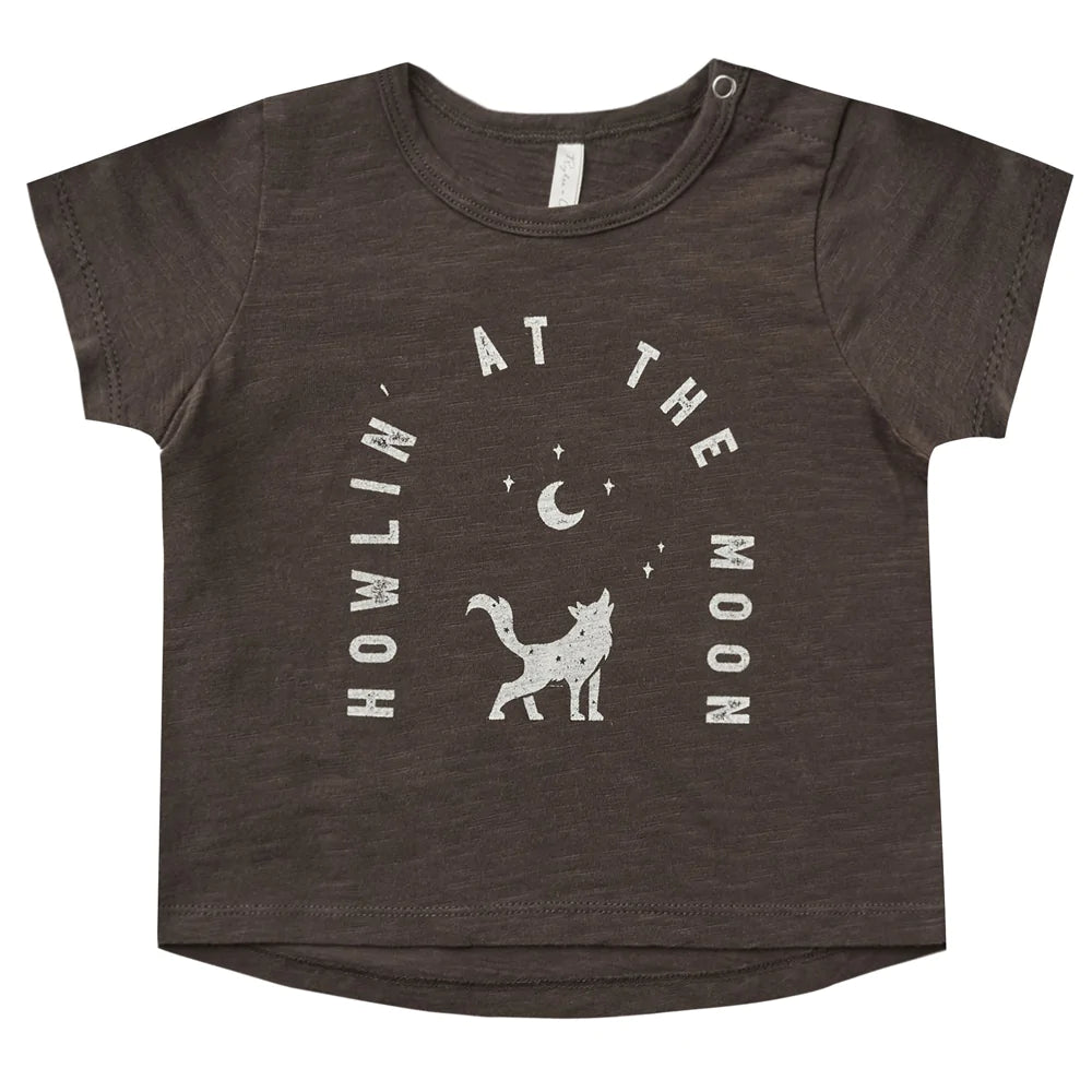 basic tee || howlin' at the moon